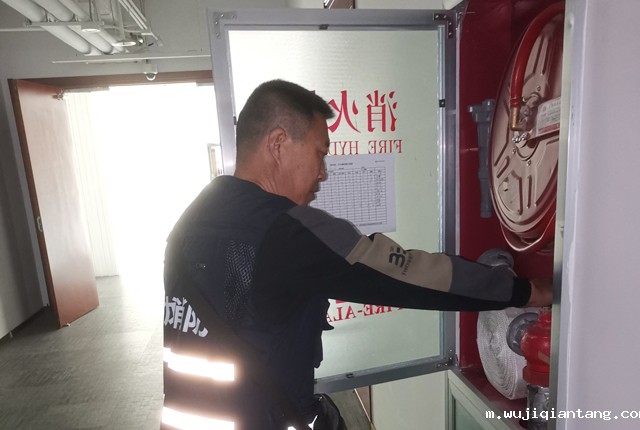 公共场所taptap点点曲棍球报告中的A和B分别